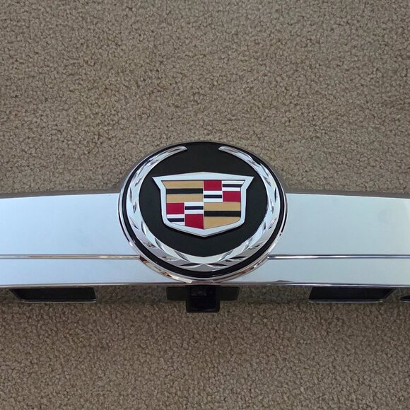 Cadillac Chrome Applique ASM L/Gate CTR 158394 21/22 (107) - Picture 1 of 3